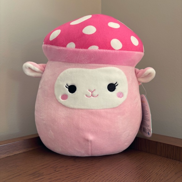 NWT Squishmallows 8" Elsa the Mushroom Lamb US Exclusive - Picture 1 of 7